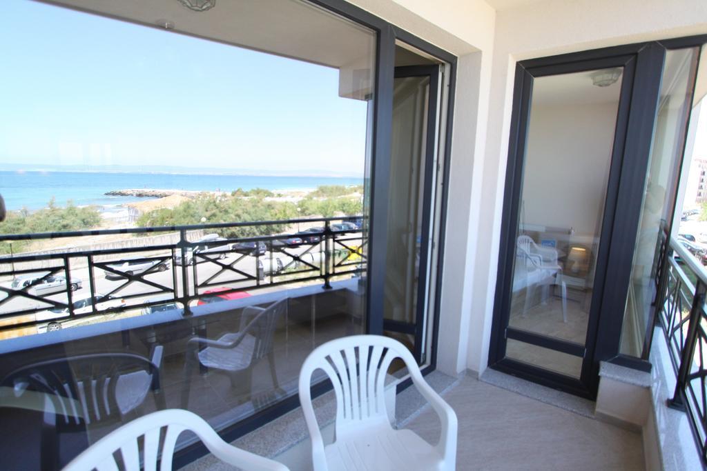 Golden Sea View Apartments เปาโมเรีย ภายนอก รูปภาพ