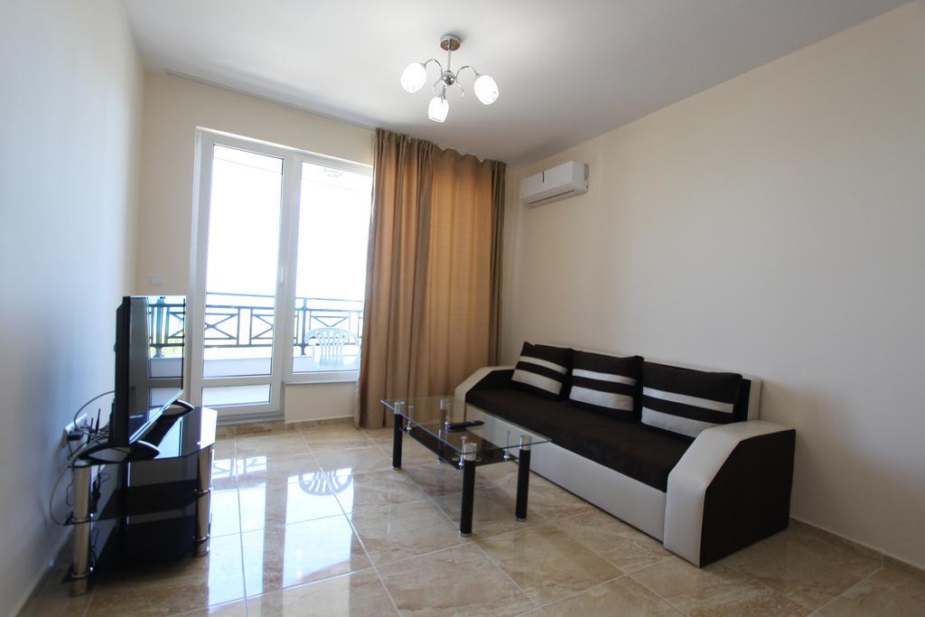 Golden Sea View Apartments เปาโมเรีย ภายนอก รูปภาพ