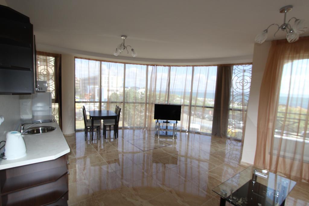 Golden Sea View Apartments เปาโมเรีย ภายนอก รูปภาพ
